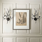 Dessin au fusain encadré, d'époque, provenant de l'Art Students League de New York (Jeune fille au vase)