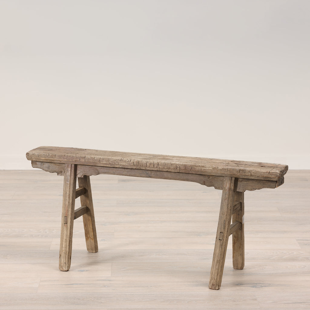 Banc de village simple et vintage