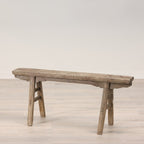 Banc de village simple et vintage