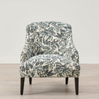 Chaise en osier dans la forêt de Bianca