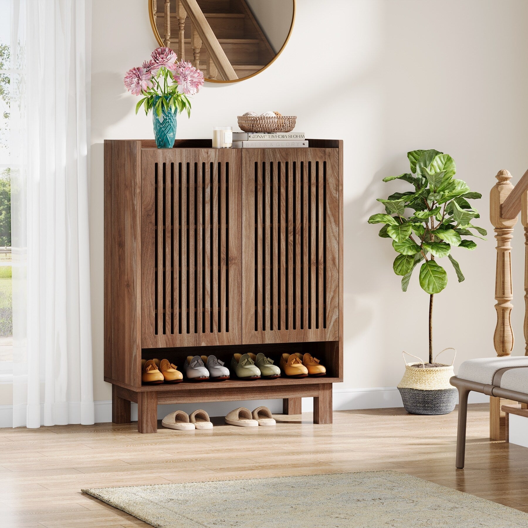 Meuble à chaussures avec porte pour 24 paires, idéal pour l'entrée ou le salon.