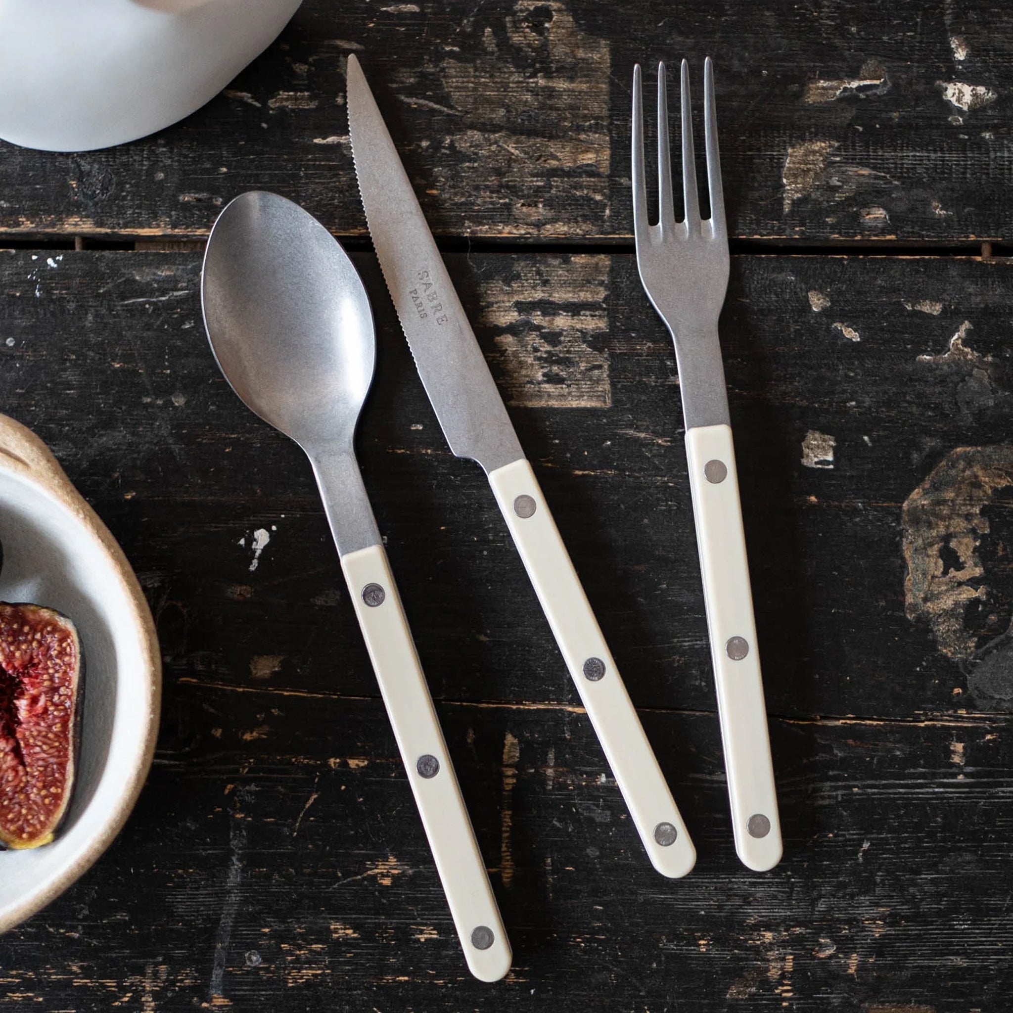 Couverts Bistrot d'inspiration vintage, service de table 5 pièces, couleur ivoire