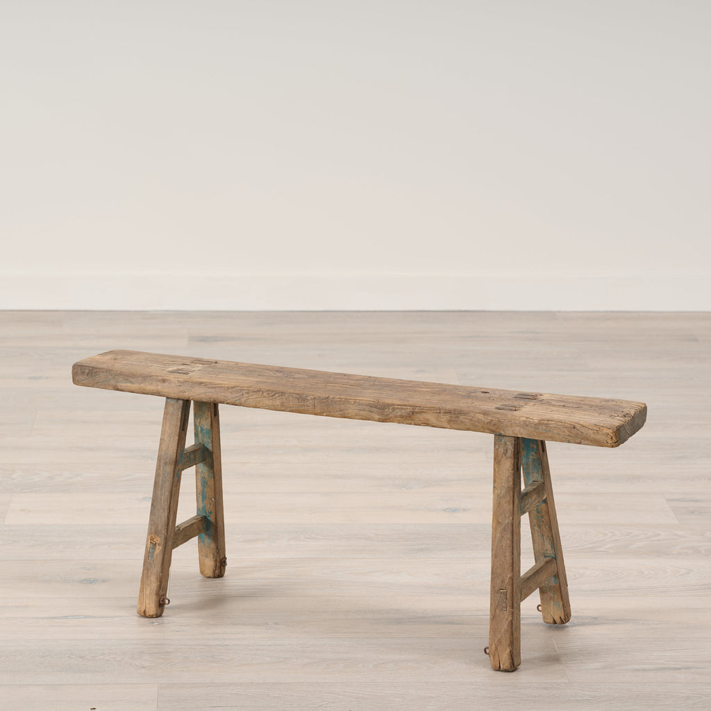 Banc de village simple et vintage