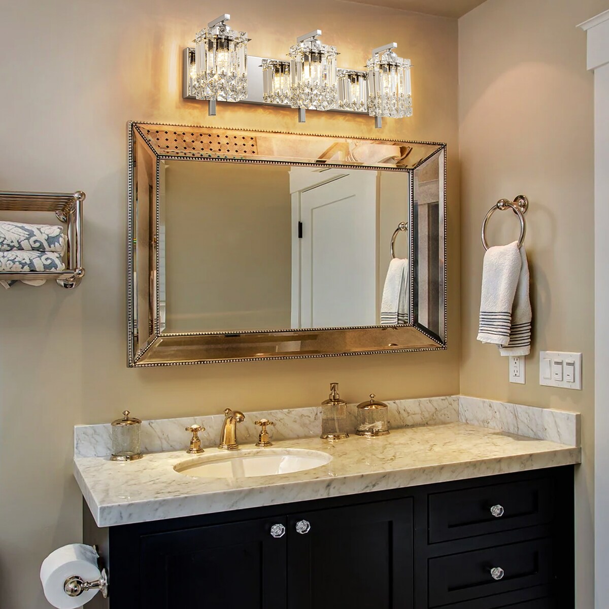 Applique murale moderne et glamour à 3 lumières pour salle de bain, avec miroir en cristal
