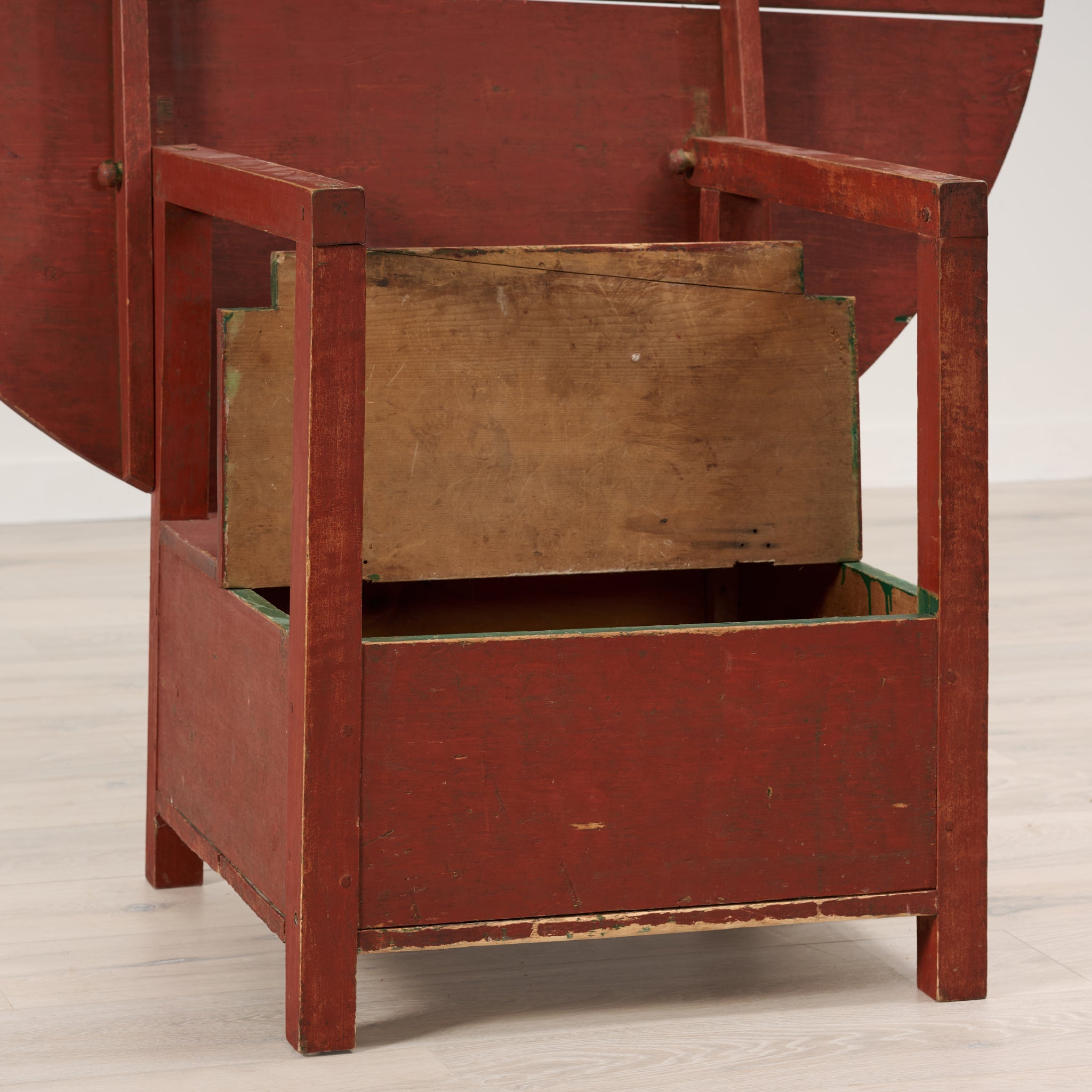 Table ancienne à plateau inclinable