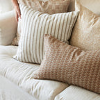 Coussin en lin couleur caramel d'Assouan 14x22 avec garniture en plumes et duvet