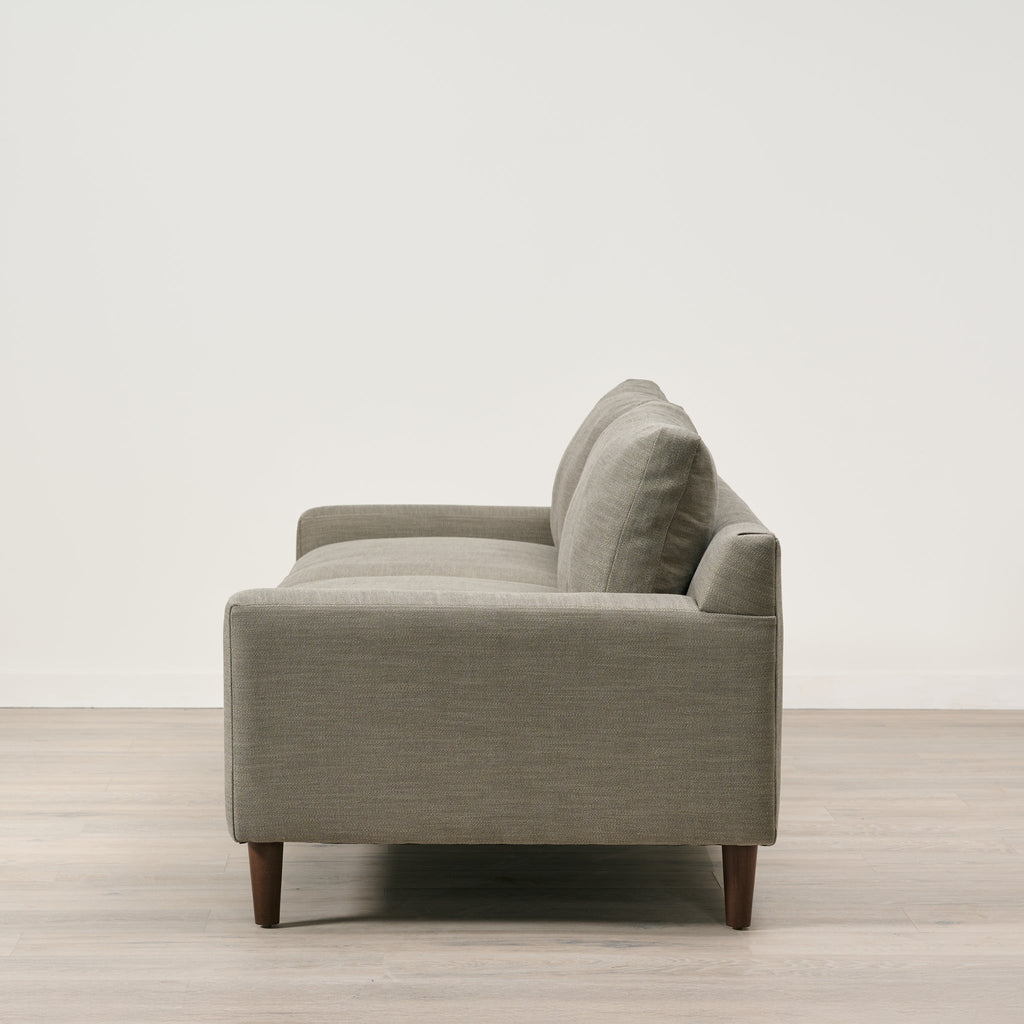 Canapé Alder en coloris Performance Stone Greige (90)