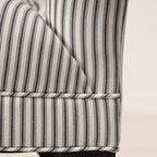 Canapé Ella en coloris French Ticking Charcoal (83)