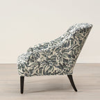 Chaise en osier dans la forêt de Bianca