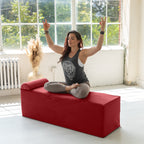 Chaise longue convertible Avana Kami / Yoga et massage - Pouf 2 en 1 avec fauteuil de yoga dépliable dissimulé, Microvelours - Non disponible
