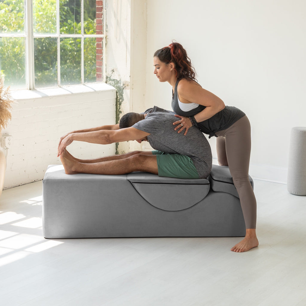 Chaise longue convertible Avana Kami / Yoga et massage - Pouf 2 en 1 avec fauteuil de yoga dépliable dissimulé, Microvelours - Non disponible