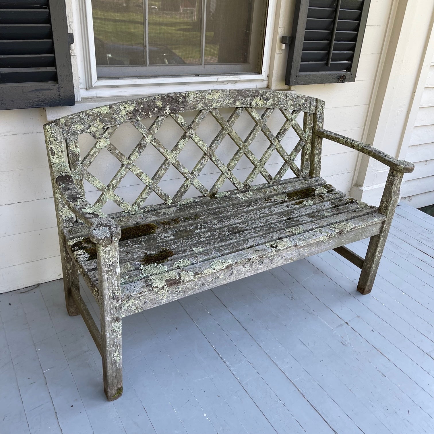 Banc de jardin en teck vieilli à motif quadrillé