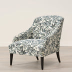 Chaise en osier dans la forêt de Bianca