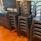 Chaise d'appoint en métal Metropolis couleur canon de fusil