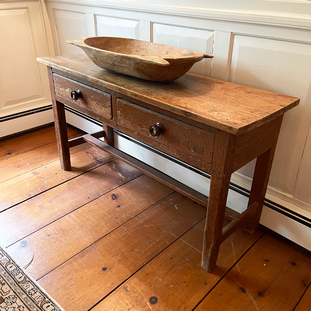 Serveur ancien de la fin du XIXe siècle