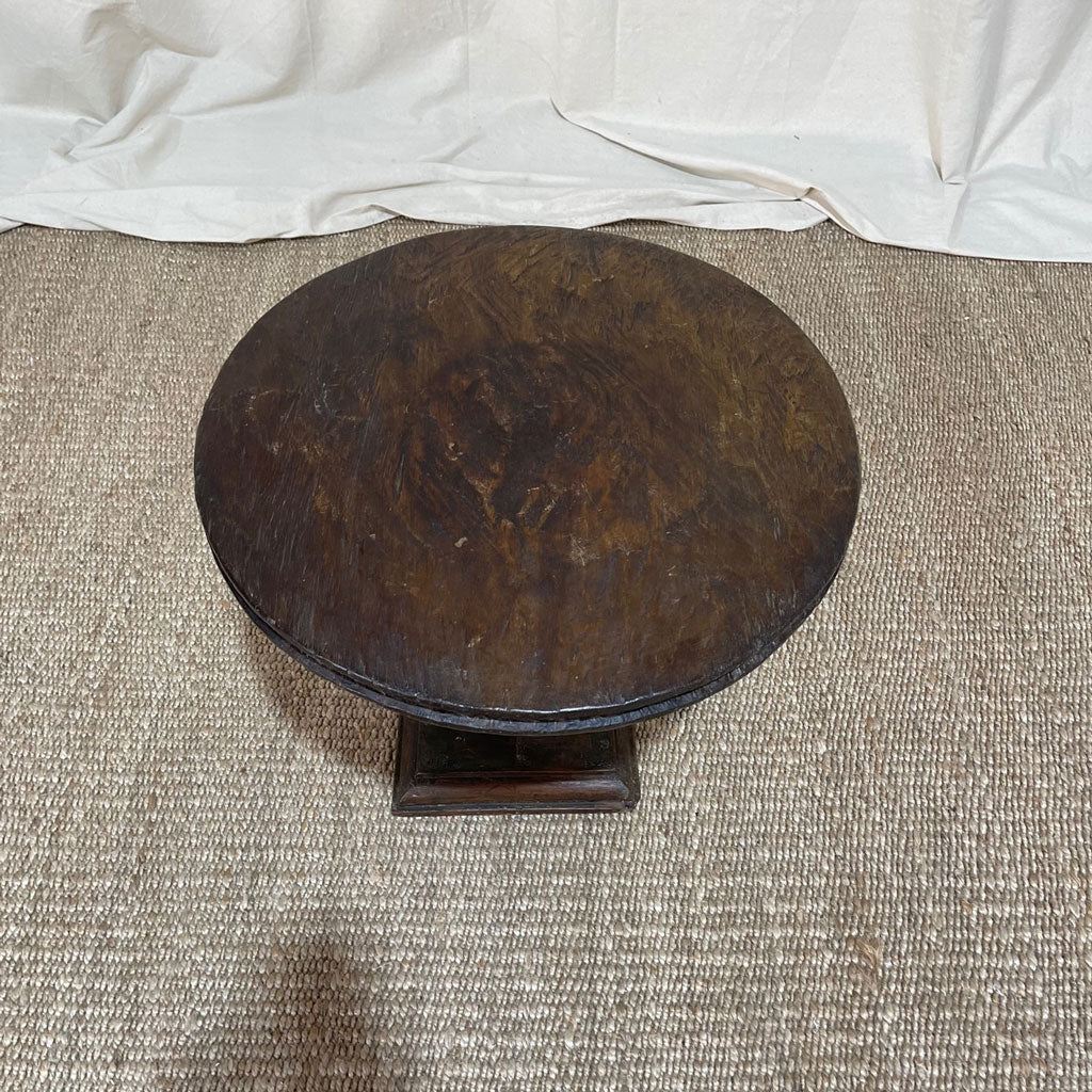 Table ronde en bois vintage du Guatemala